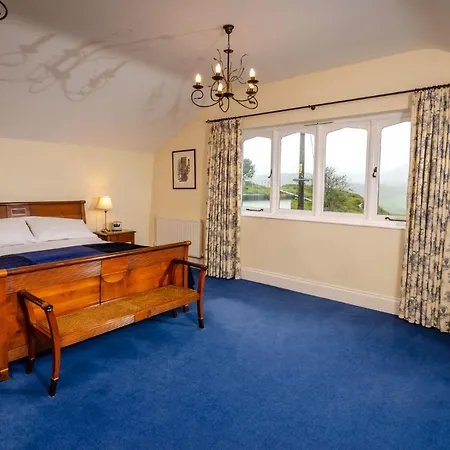 Holiday home Swallows House *